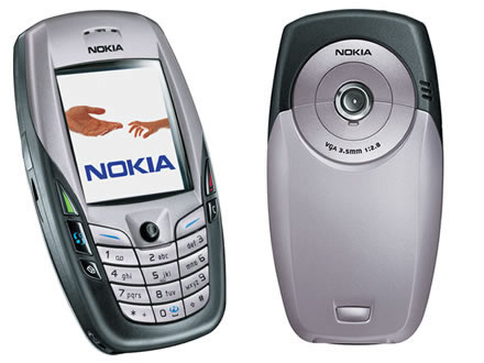 Nokia 6600 gris metalizado y negro